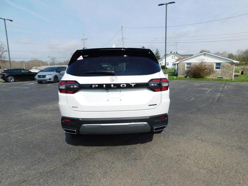 Platinum White Pearl 2026 Honda Pilot Touring