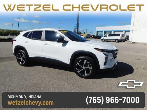 Summit White 2024 Chevrolet Trax 1RS