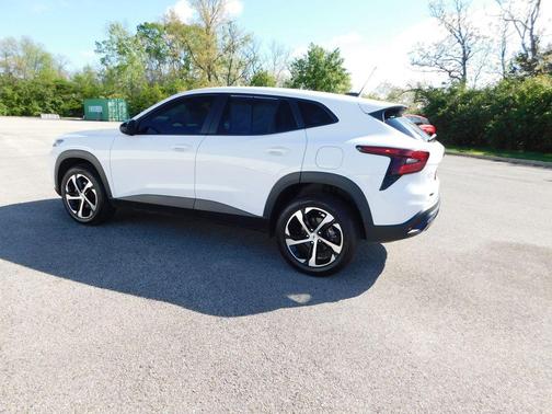 Summit White 2024 Chevrolet Trax 1RS