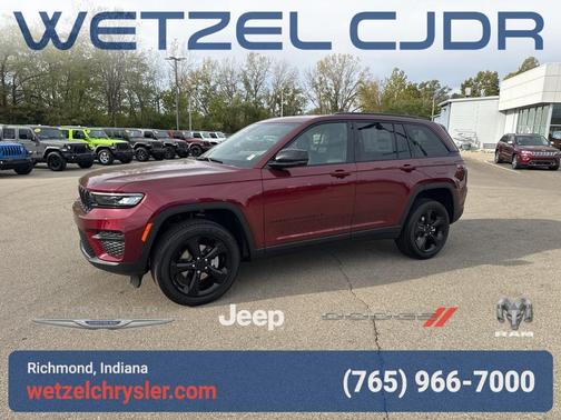 2025 Jeep Grand Cherokee Laredo
