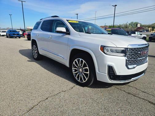 White Frost Tri-Coat 2023 GMC Acadia Denali