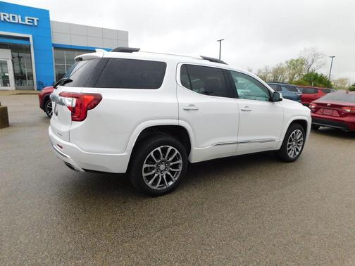 White Frost Tri-Coat 2023 GMC Acadia Denali