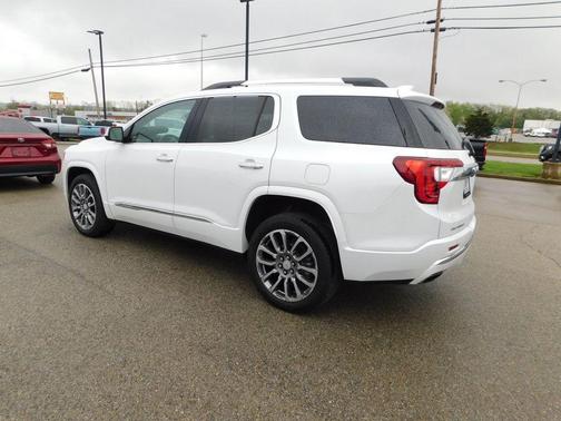 White Frost Tri-Coat 2023 GMC Acadia Denali