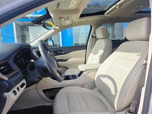 White Frost Tri-Coat 2023 GMC Acadia Denali