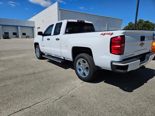 2018 Chevrolet Silverado 1500 Custom
