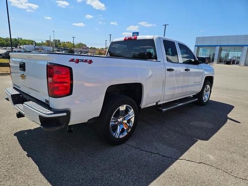 2018 Chevrolet Silverado 1500 Custom