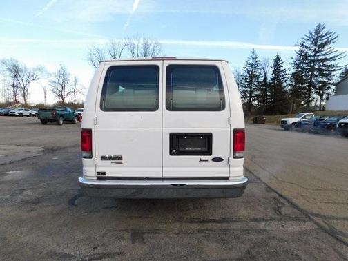 2012 Ford E350 Super Duty XLT