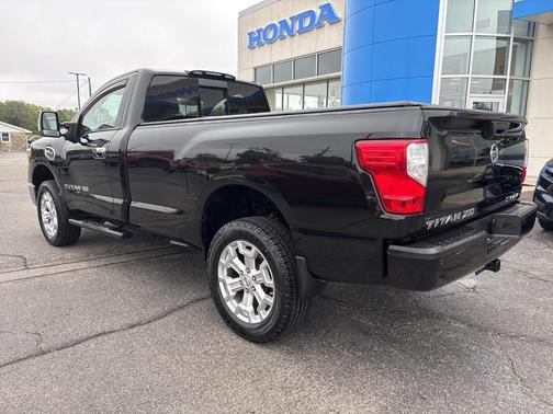 2017 Nissan Titan XD SV