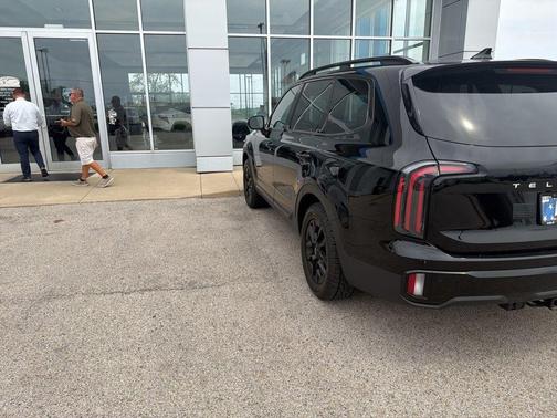 Ebony Black 2024 Kia Telluride SX-Prestige X-Pro