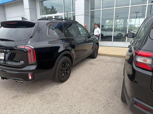 Ebony Black 2024 Kia Telluride SX-Prestige X-Pro