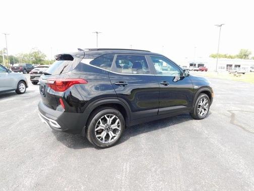 2023 Kia Seltos EX