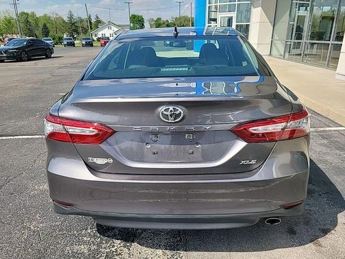 Predawn Gray Mica 2018 Toyota Camry XLE