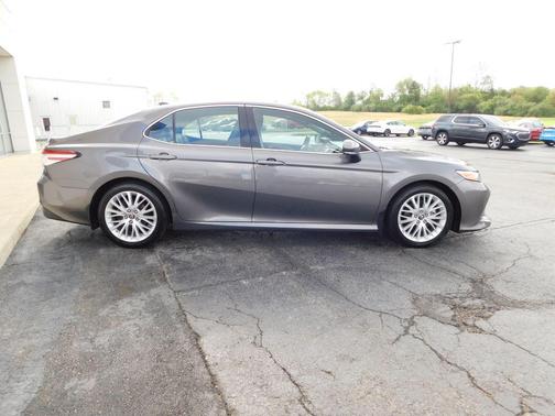 Predawn Gray Mica 2018 Toyota Camry XLE