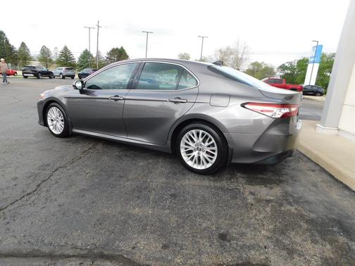 Predawn Gray Mica 2018 Toyota Camry XLE