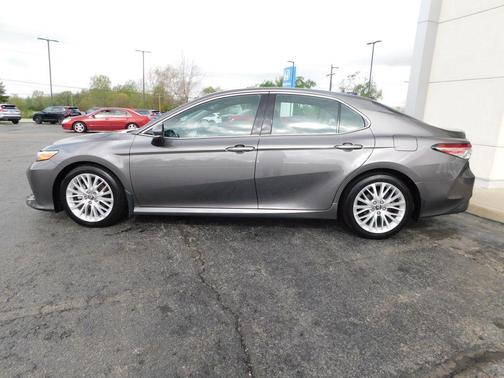 Predawn Gray Mica 2018 Toyota Camry XLE
