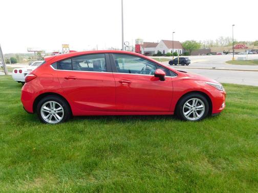 Red 2017 Chevrolet Cruze LT