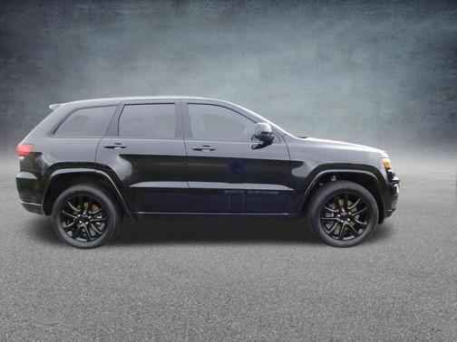 Diamond Black 2021 Jeep Grand Cherokee Laredo X