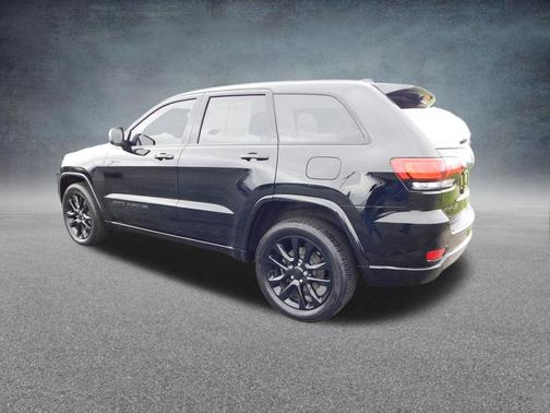 Diamond Black 2021 Jeep Grand Cherokee Laredo X
