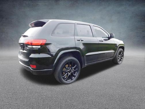 Diamond Black 2021 Jeep Grand Cherokee Laredo X