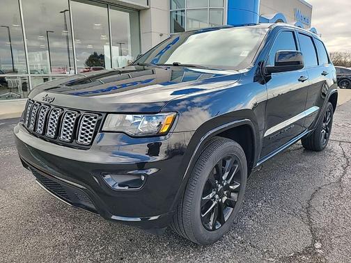 Diamond Black 2021 Jeep Grand Cherokee Laredo X