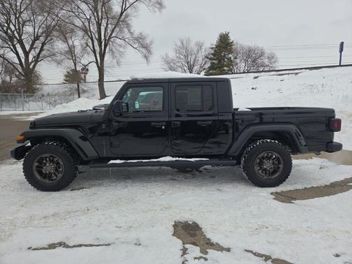 2022 Jeep Gladiator Sport