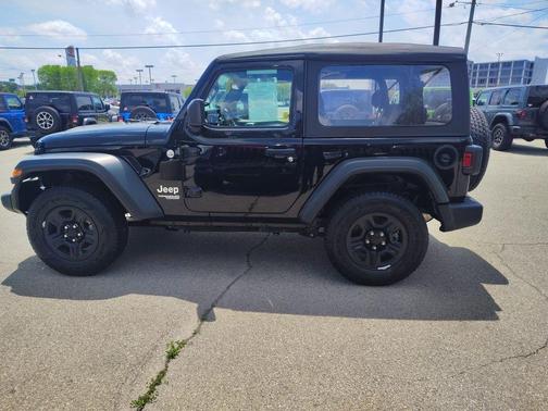 Black Clearcoat 2018 Jeep Wrangler Sport