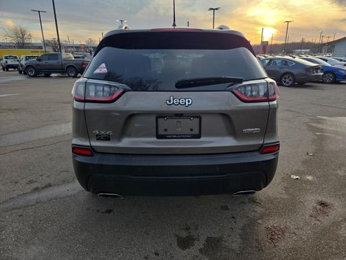 2021 Jeep Cherokee Latitude Lux