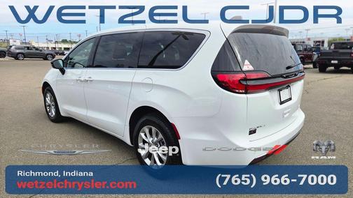 PW7 2027 Chrysler Pacifica SELECT