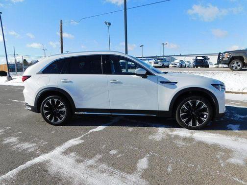2024 Mazda CX-90 Premium Plus