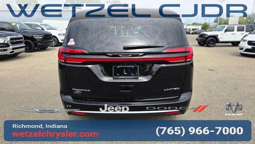 PXJ 2027 Chrysler Pacifica LIMITED