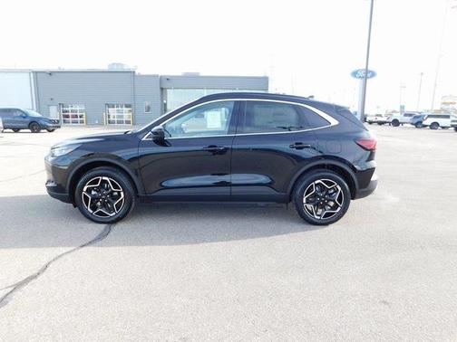 2026 Ford Escape Platinum