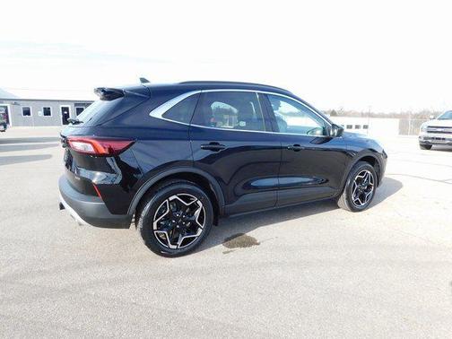 2026 Ford Escape Platinum