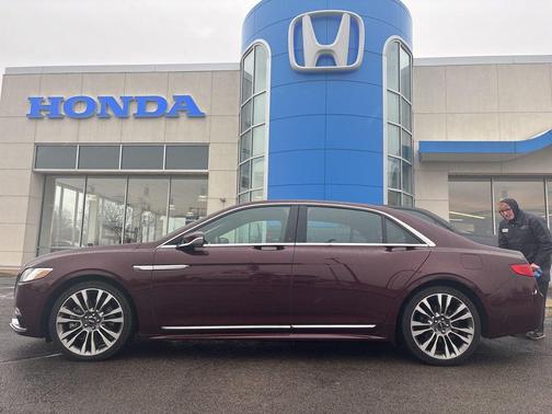 2017 Lincoln Continental Select