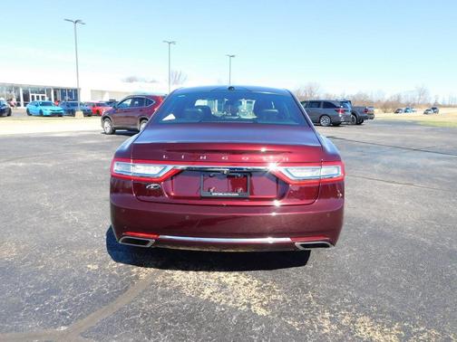 2017 Lincoln Continental Select