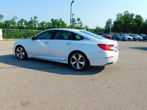 2019 Honda Accord Touring 2.0T