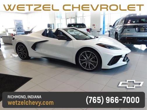 Arctic White 2023 Chevrolet Corvette Stingray w/2LT