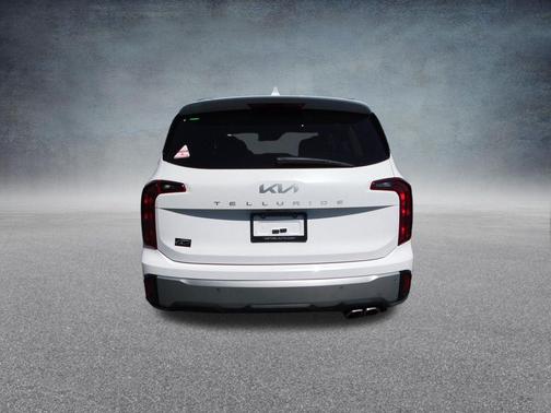 Glacial White Pearl 2024 Kia Telluride S