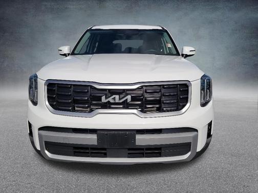 Glacial White Pearl 2024 Kia Telluride S