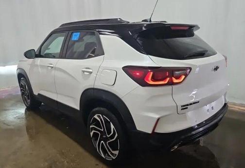 Iridescent Pearl Tricoat 2025 Chevrolet Trailblazer RS