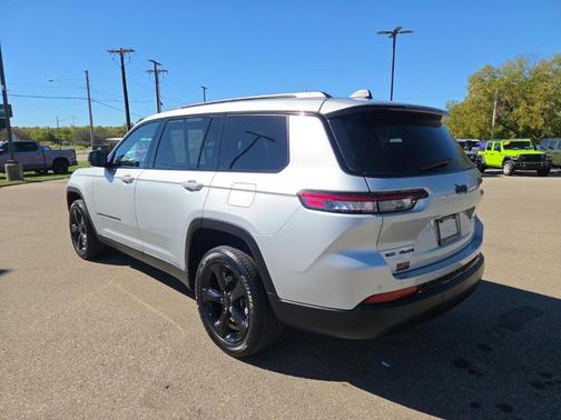 2021 Jeep Grand Cherokee L Laredo