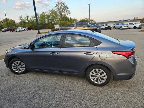 2019 Hyundai Accent SE