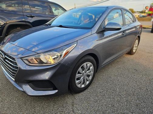 2019 Hyundai Accent SE