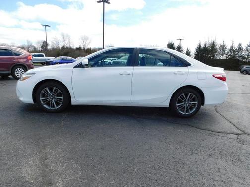 2016 Toyota Camry SE