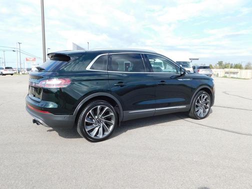 Green Gem 2021 Lincoln Nautilus Reserve