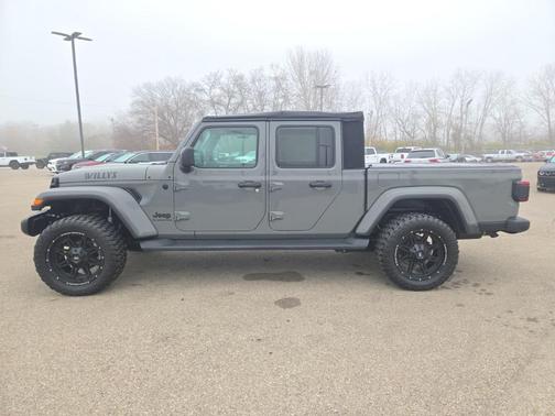 2021 Jeep Gladiator Sport