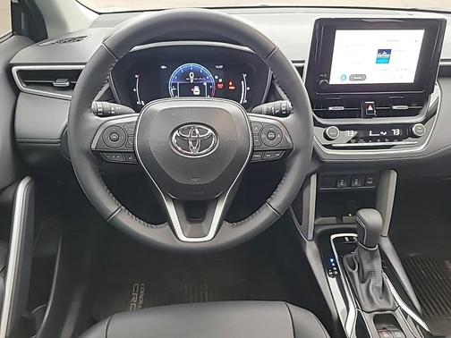 2025 Toyota Corolla Cross XLE