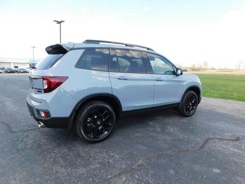 Sonic Gray Pearl 2024 Honda Passport Black Edition
