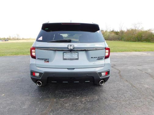 Sonic Gray Pearl 2024 Honda Passport Black Edition
