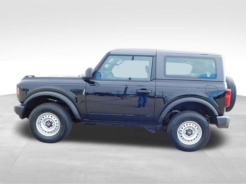 Shadow Black 2026 Ford Bronco Base