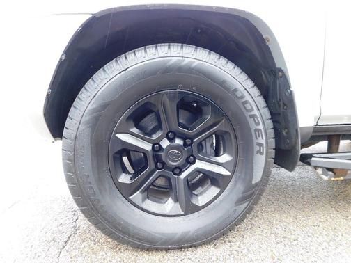 Classic Silver Metallic 2020 Toyota 4Runner SR5